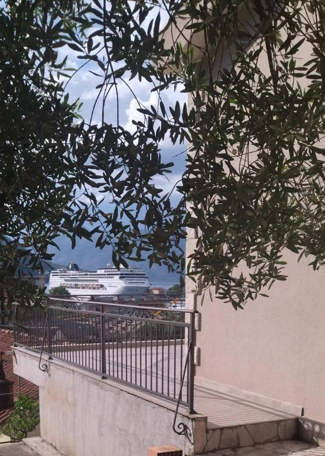 Guesthouse Nikoleta 2 コトル エクステリア 写真